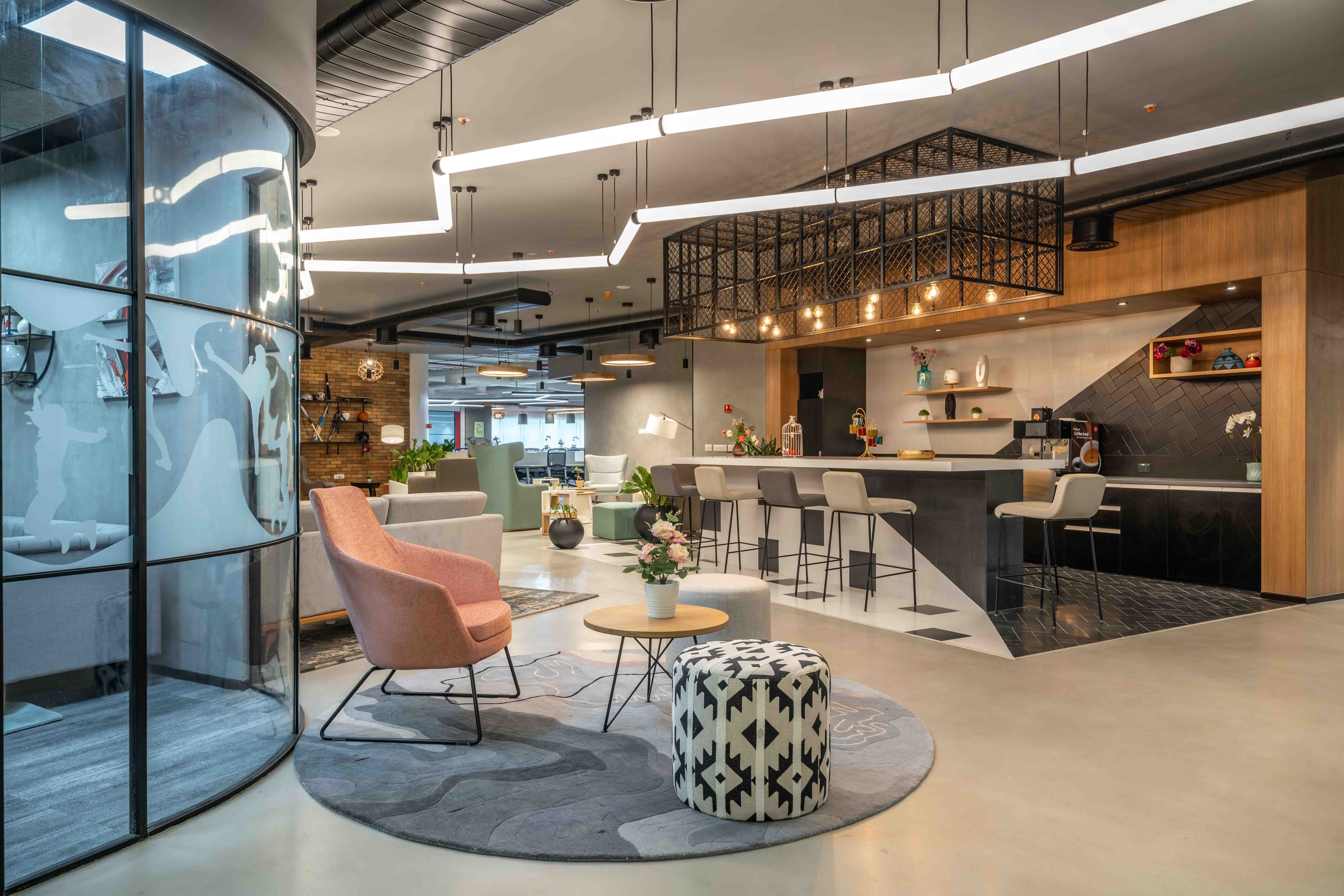 main/case-studies/verizon-hyderabad/verizon-hyderabad-collaboration-space-matrix.jpg