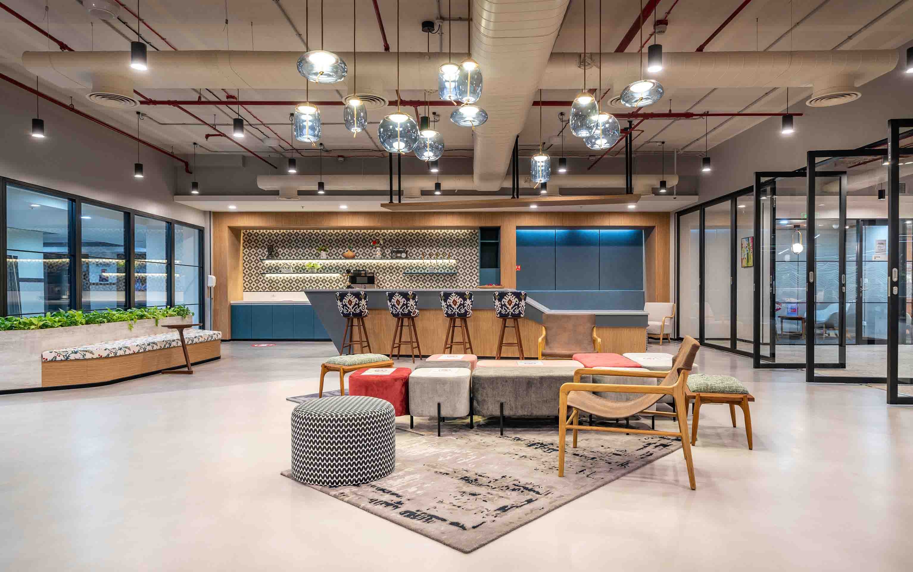main/case-studies/verizon-hyderabad/verizon-hyderabads-workplace-reboot-cover.jpg